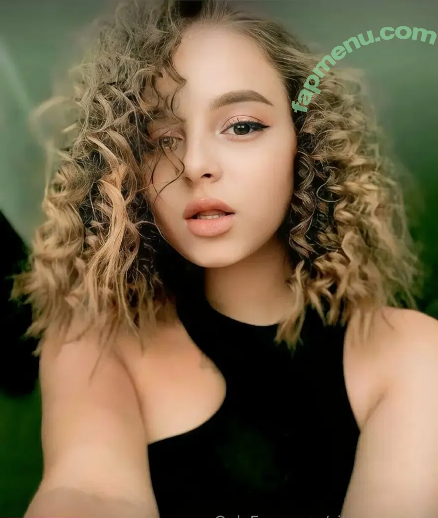 silver_gracee nude photo #0013 (silver_gracee)