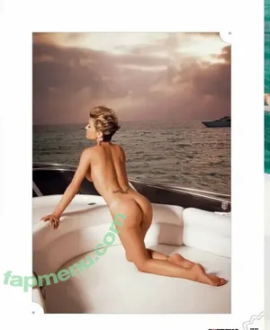  nude photo #0004