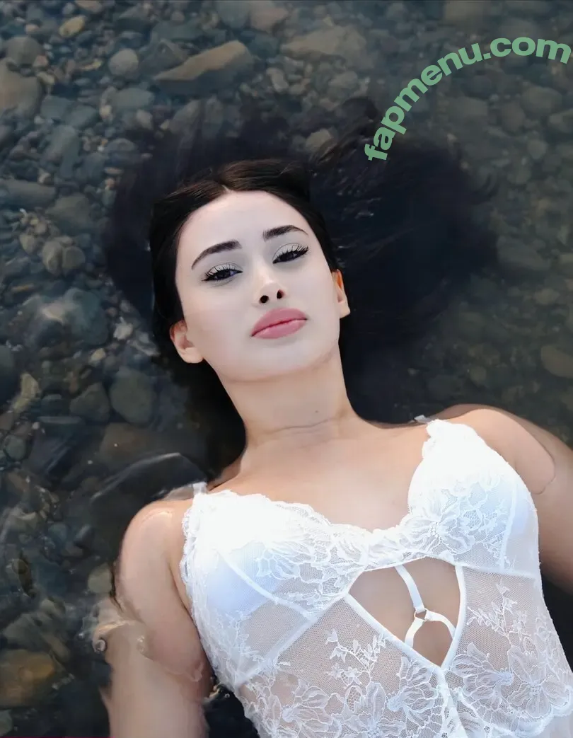 simayyeceee nude photo #0020 (Simay Ece)