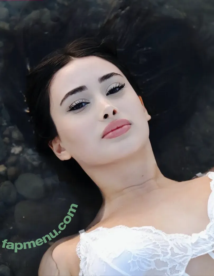 simayyeceee nude photo #0021 (Simay Ece)