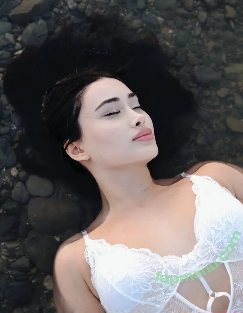 simayyeceee nude photo #0024 (Simay Ece)