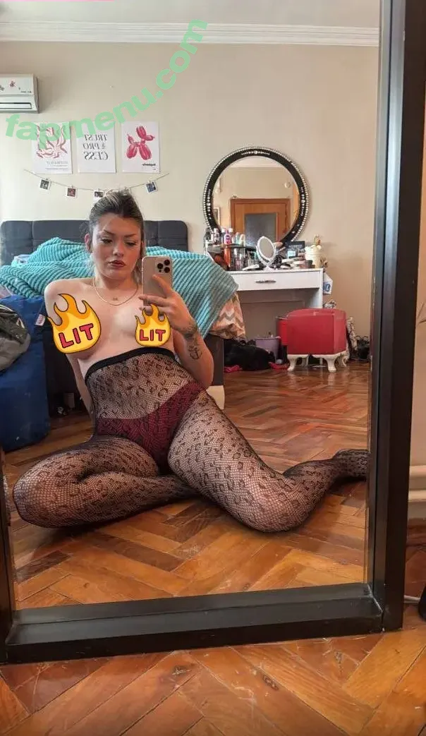 Simge Barankoğlu nude photo #0027 (simge.barankoğlu)