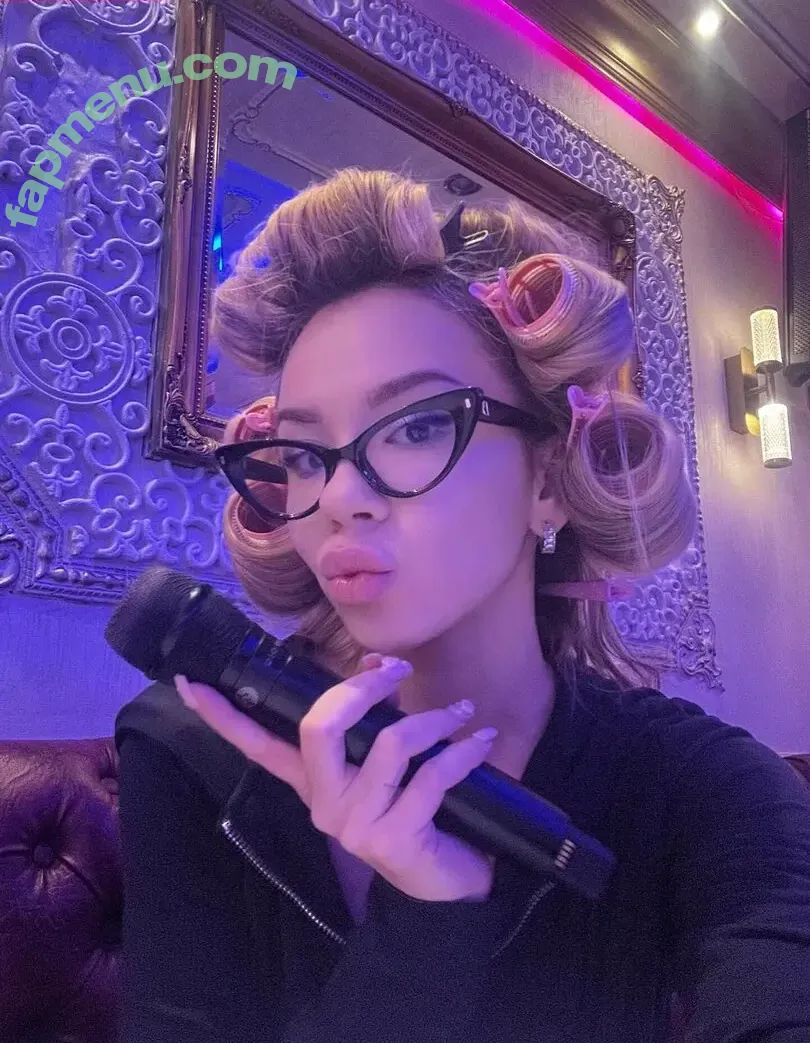 Simona Alphamusic nude photo #0036 (simona_alphamusic)