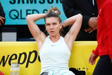 Simona Halep / simonahalep nude photo #0017