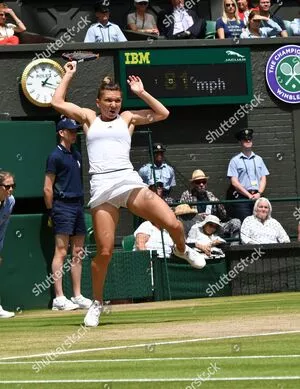 Simona Halep / simonahalep nude photo #0023