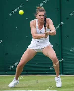 Simona Halep / simonahalep nude photo #0039