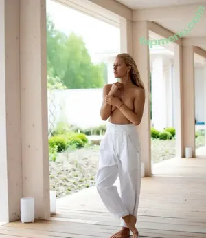  nude photo #0011