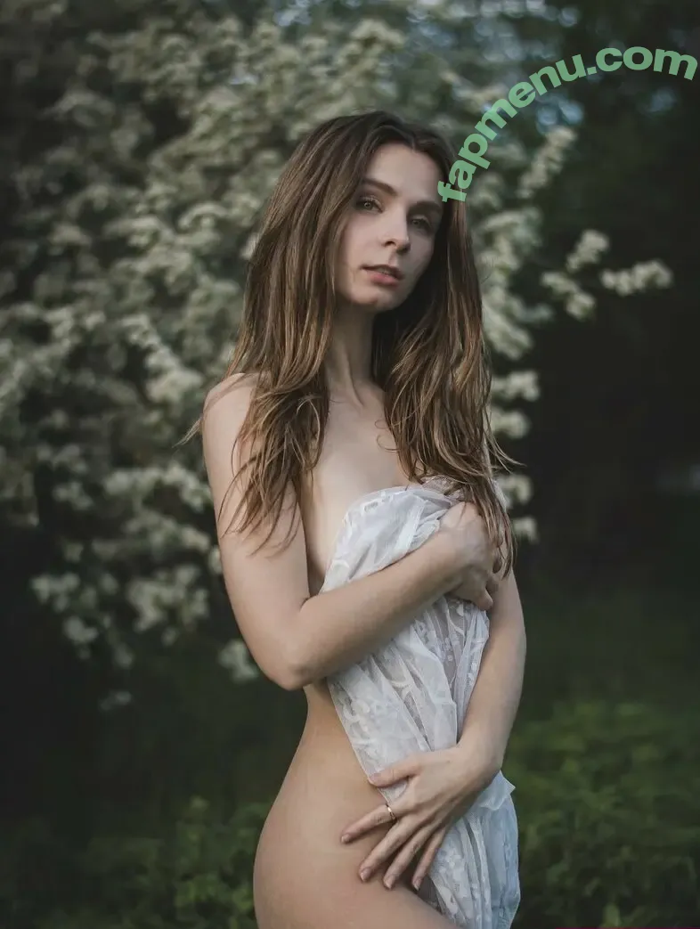 Simona Mikešova nude photo #0008 (simonamikes)