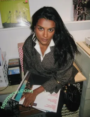 Simone Ashley / simoneasshley nude photo #0267