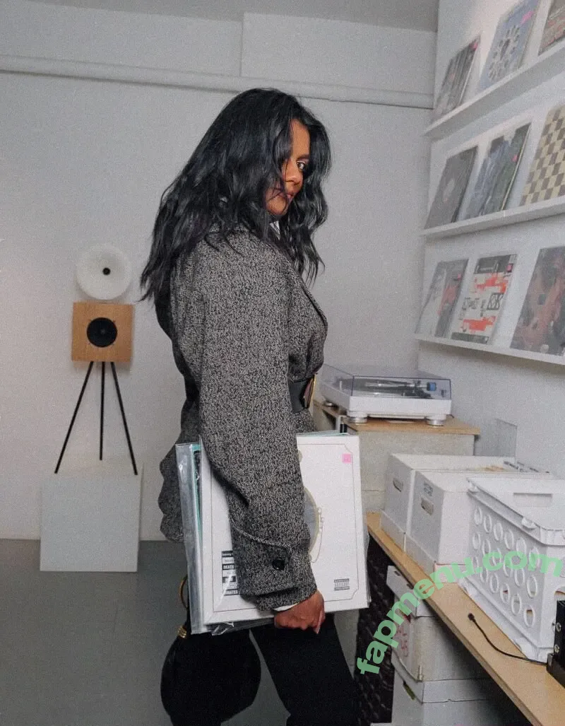 Simone Ashley nude photo #0265 (simoneasshley)