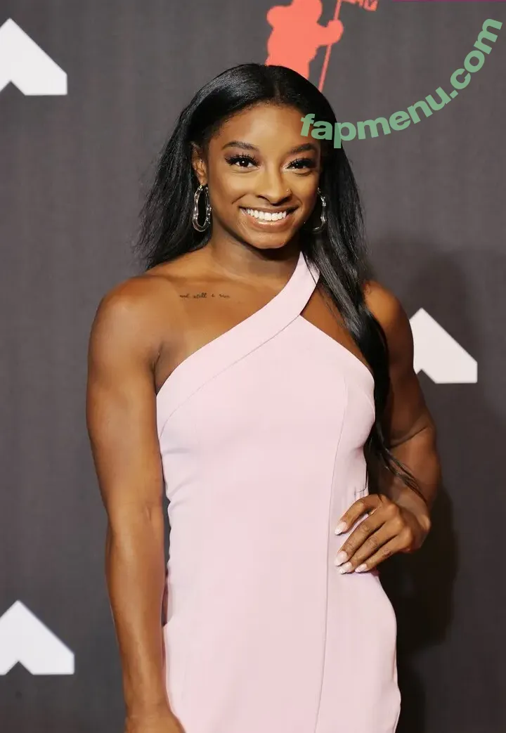 Simone Biles nude photo #0411 (Simone_Biles / simonebiles)