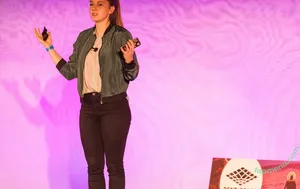 Simone Giertz / simonegiertz nude photo #0059