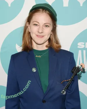 Simone Giertz / simonegiertz nude photo #0073