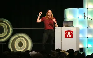 Simone Giertz / simonegiertz nude photo #0082