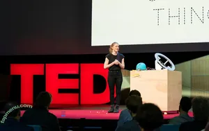 Simone Giertz / simonegiertz nude photo #0109