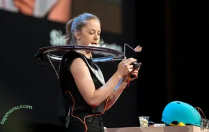 Simone Giertz / simonegiertz nude photo #0120