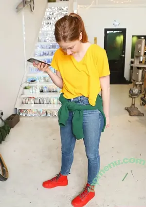 Simone Giertz / simonegiertz nude photo #0137