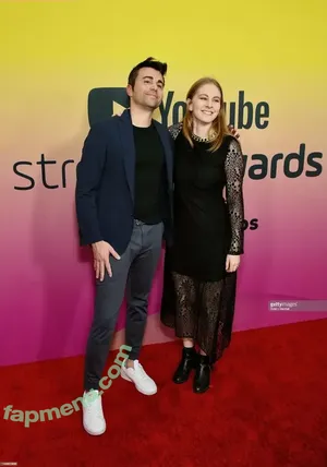 Simone Giertz / simonegiertz nude photo #0179