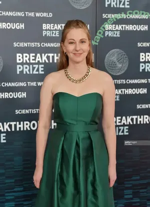 Simone Giertz / simonegiertz nude photo #0186