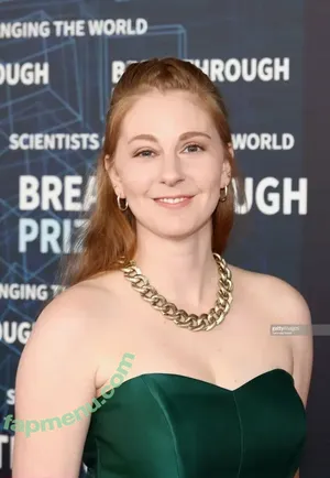 Simone Giertz / simonegiertz nude photo #0189