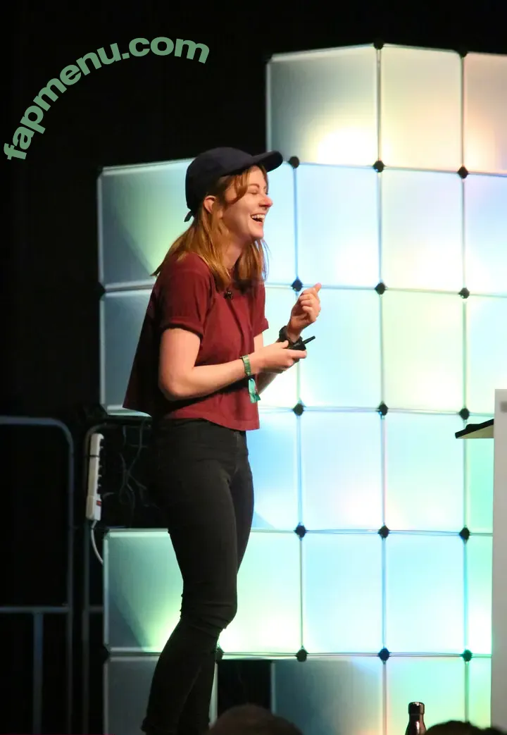 Simone Giertz nude photo #0078 (simonegiertz)