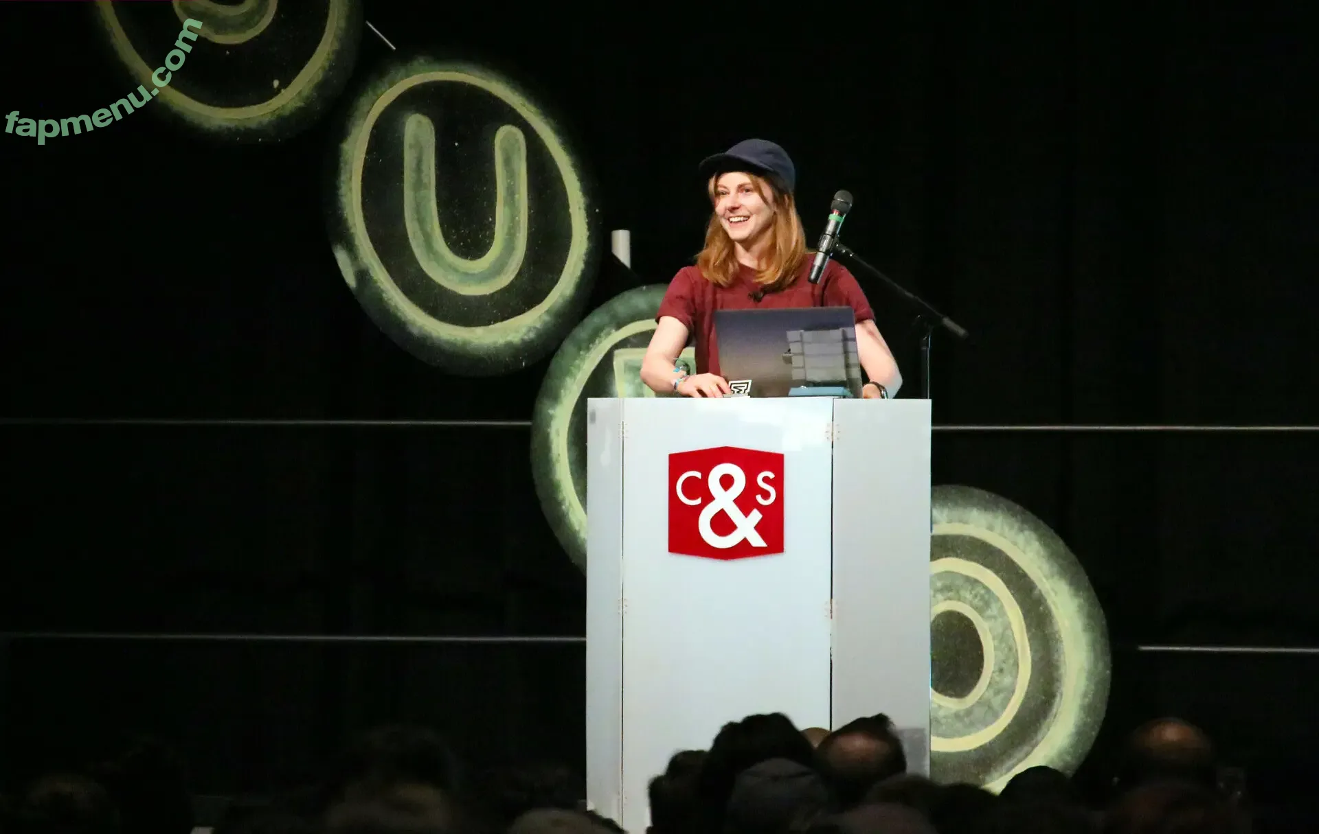 Simone Giertz nude photo #0083 (simonegiertz)