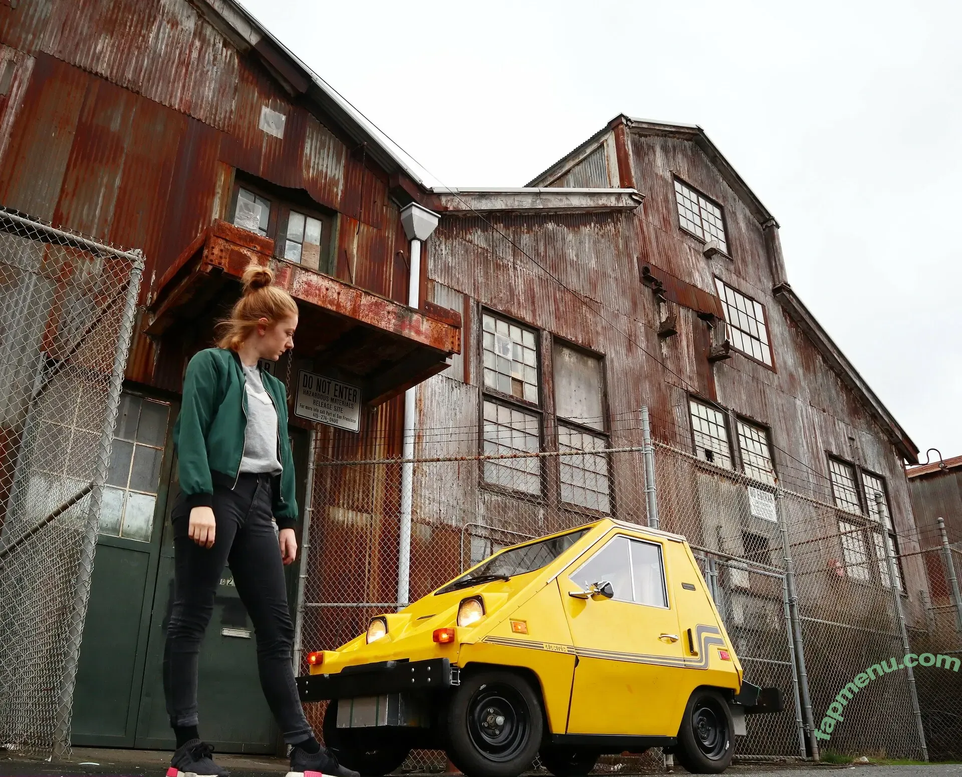Simone Giertz nude photo #0125 (simonegiertz)