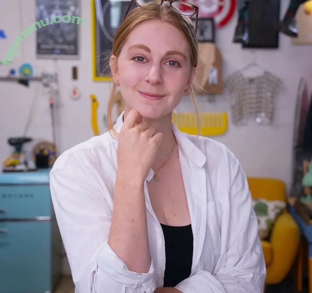 Simone Giertz nude photo #0145 (simonegiertz)