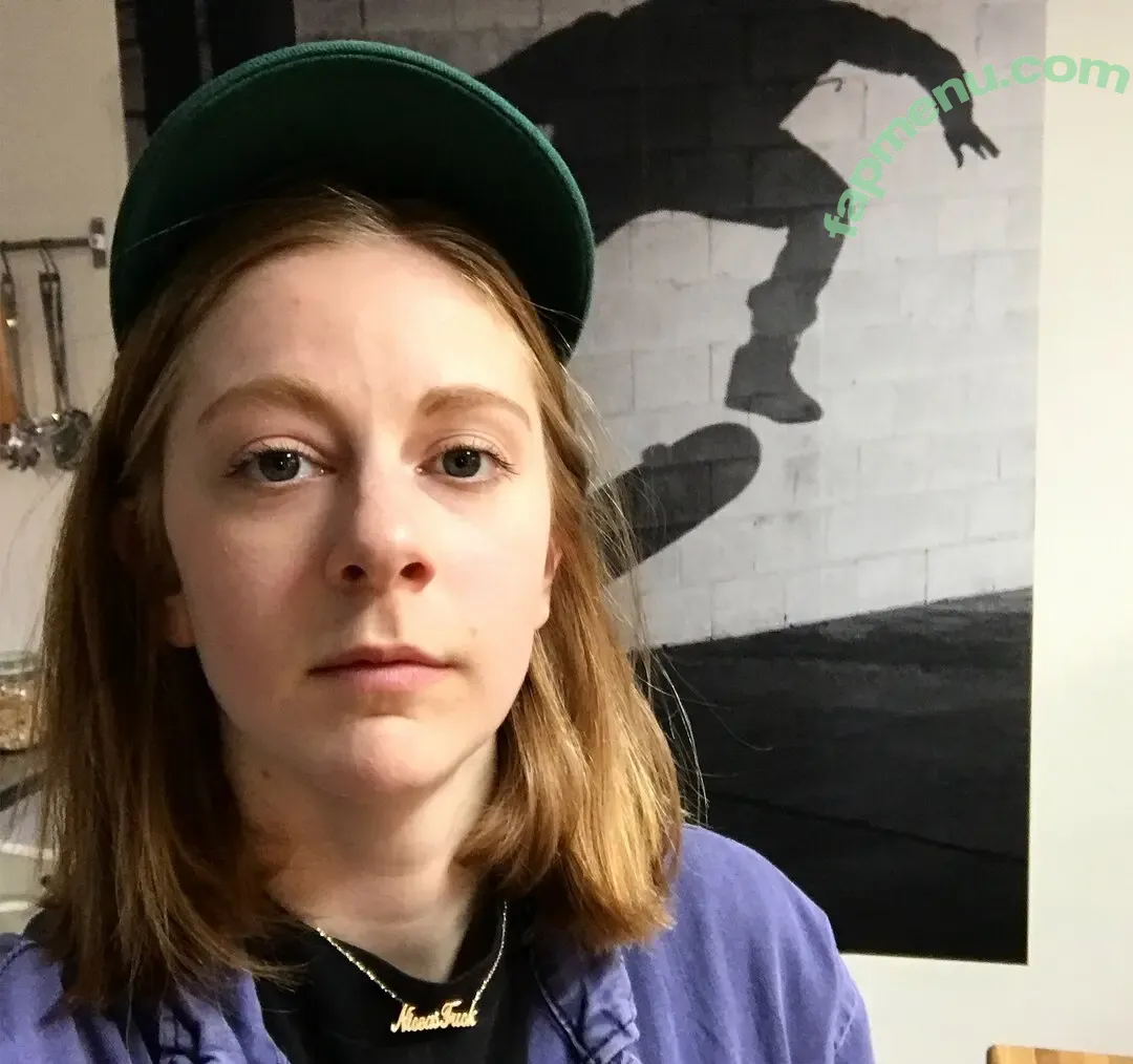 Simone Giertz nude photo #0148 (simonegiertz)