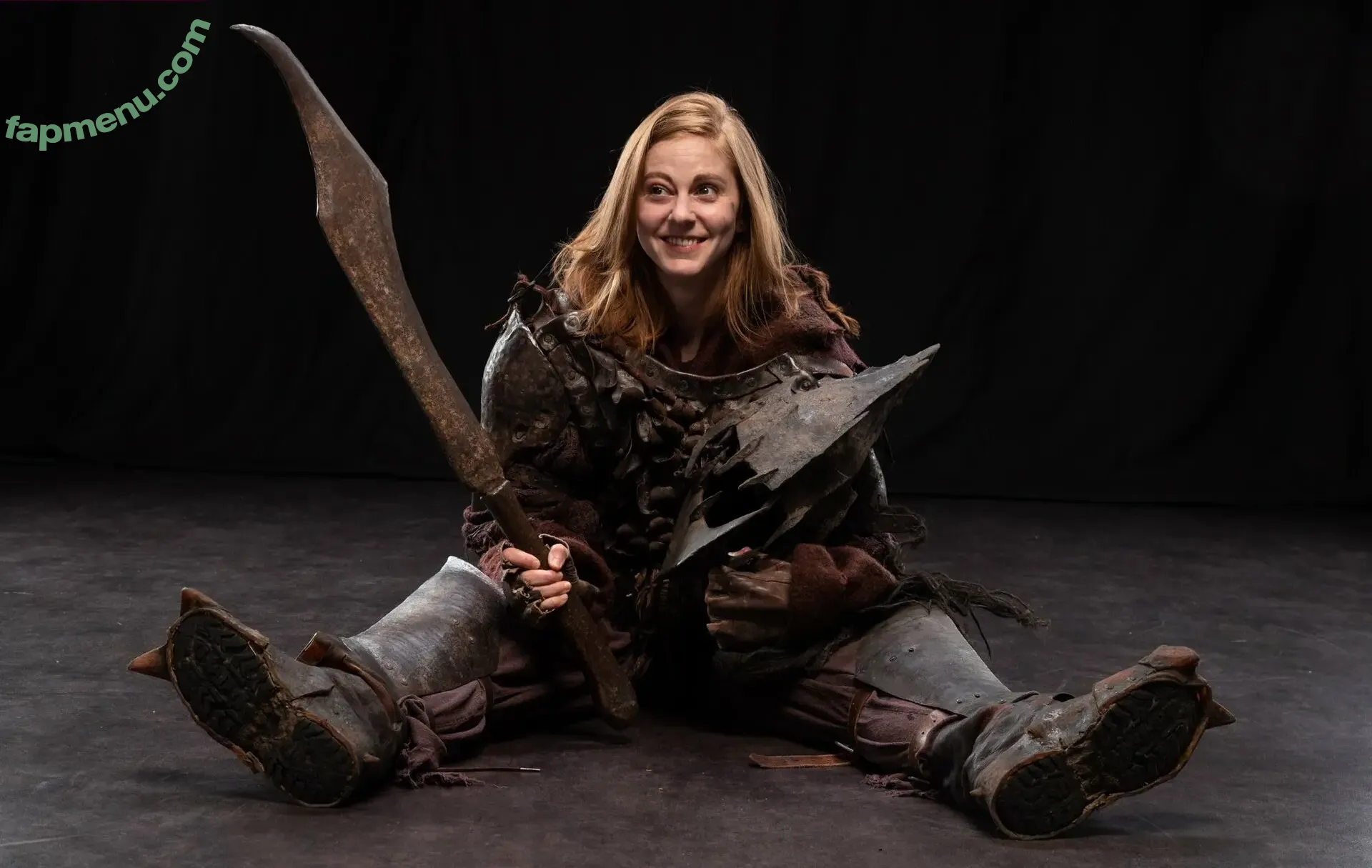 Simone Giertz nude photo #0153 (simonegiertz)