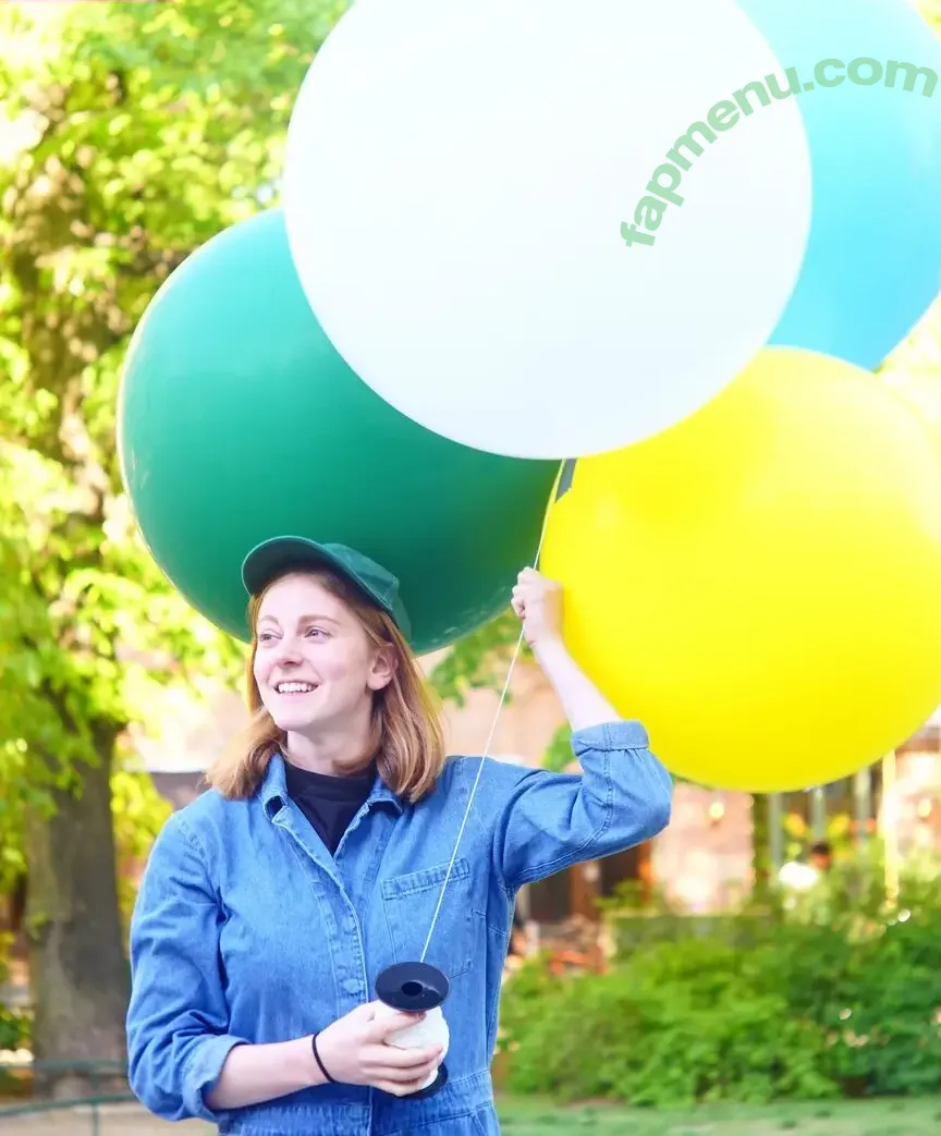 Simone Giertz nude photo #0156 (simonegiertz)