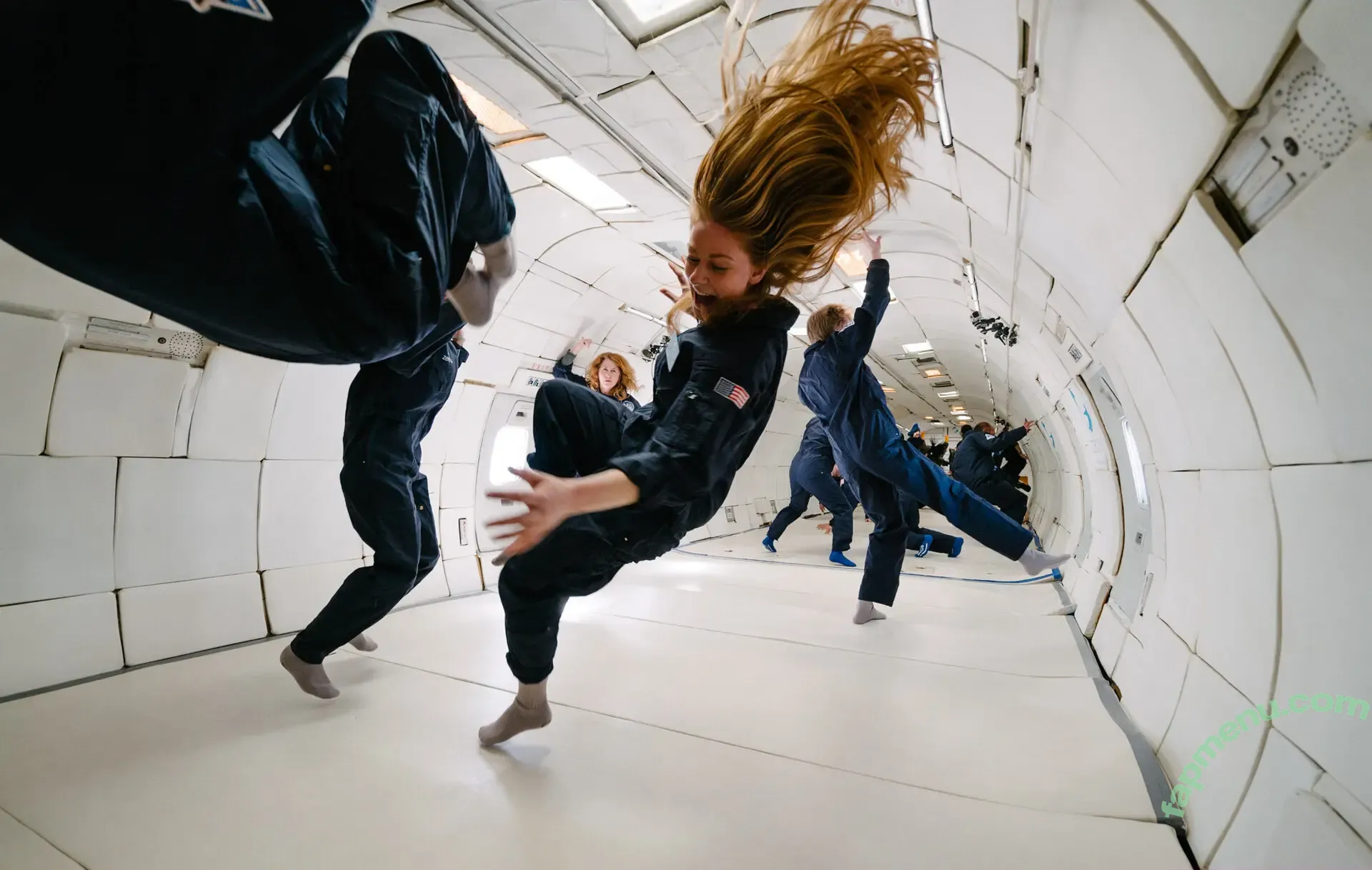 Simone Giertz nude photo #0168 (simonegiertz)