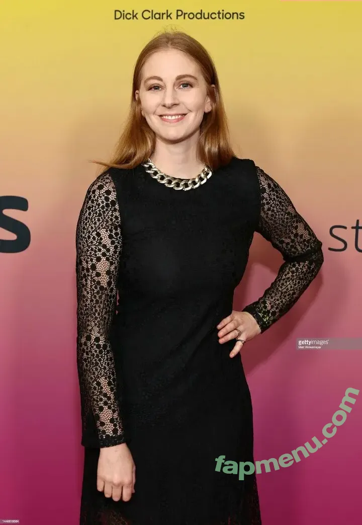 Simone Giertz nude photo #0180 (simonegiertz)