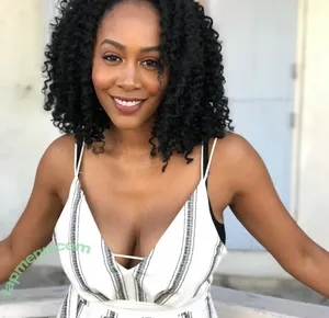 Simone Missick / simonemissick nude photo #0018