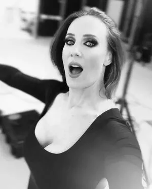 Simone Simons / simonesimons nude photo #0032