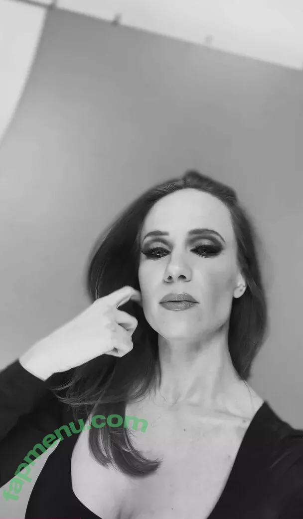 Simone Simons nude photo #0031 (simonesimons)