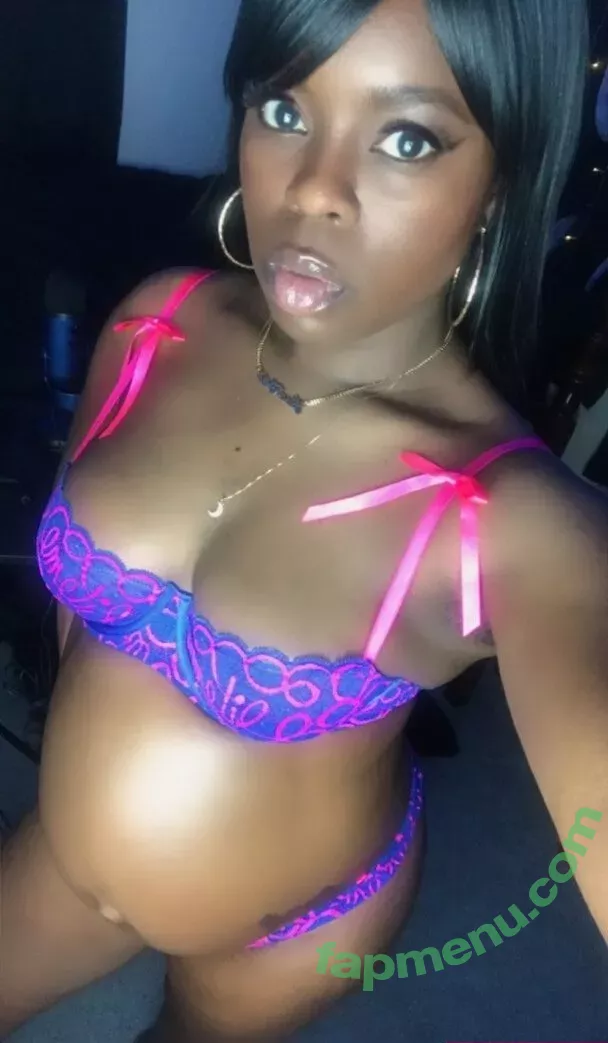 simonesavage nude photo #0008 (summoresimone)