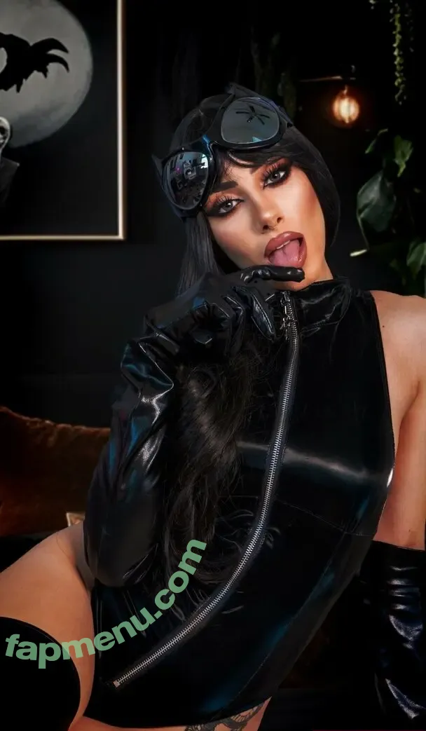 simplysoma nude photo #0052 (simplysoma_xoxo)