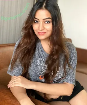 Simran Kaur / simrankonly / symrann.k nude photo #0086