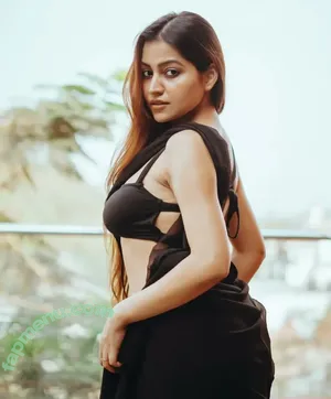 Simran Kaur / simrankonly / symrann.k nude photo #0110