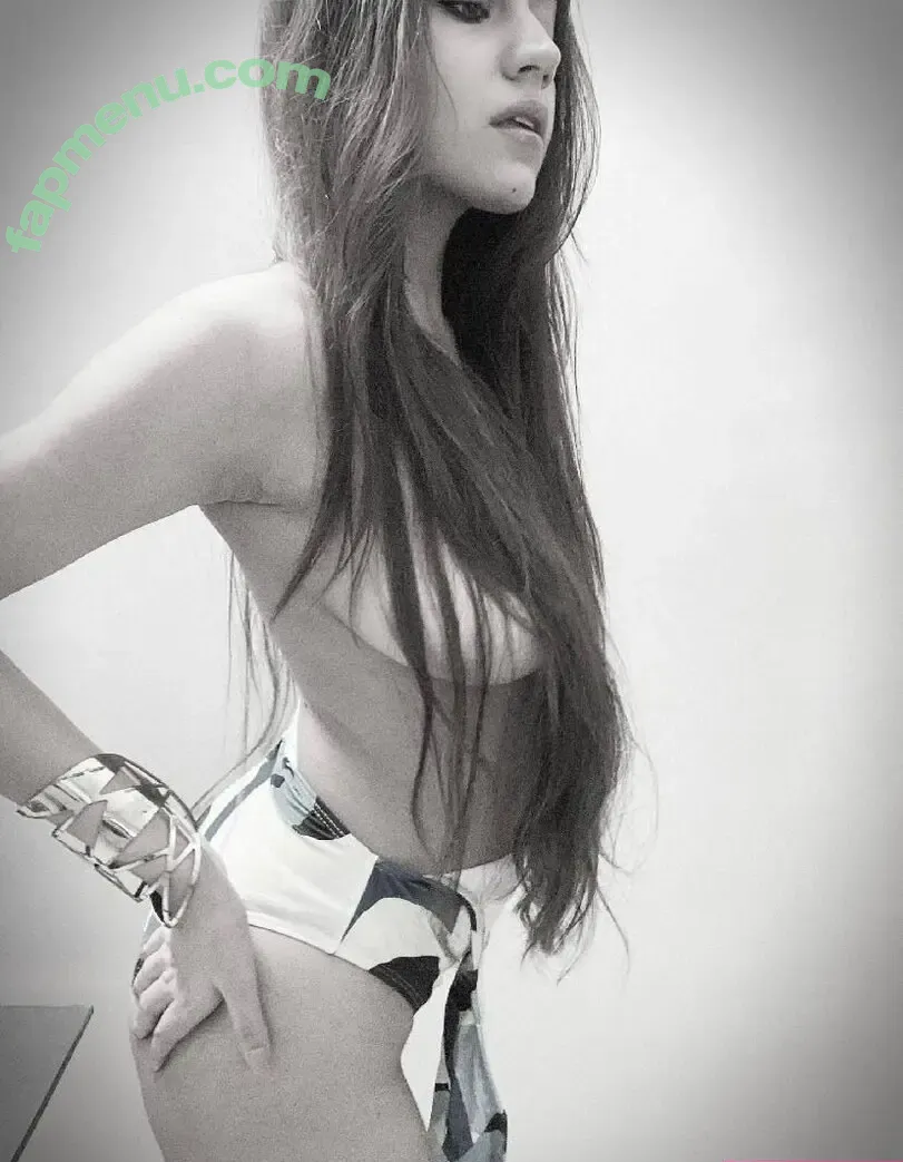 Simran Kaur nude photo #0003 (symrann.k)