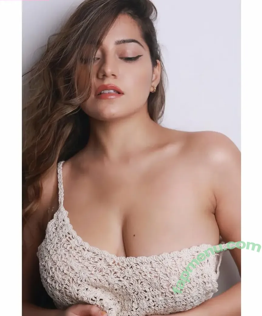 Simran Kaur nude photo #0053 (symrann.k)