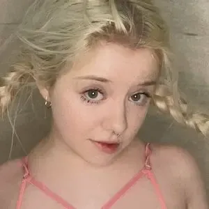 Simunka / simu.nka nude photo #0010
