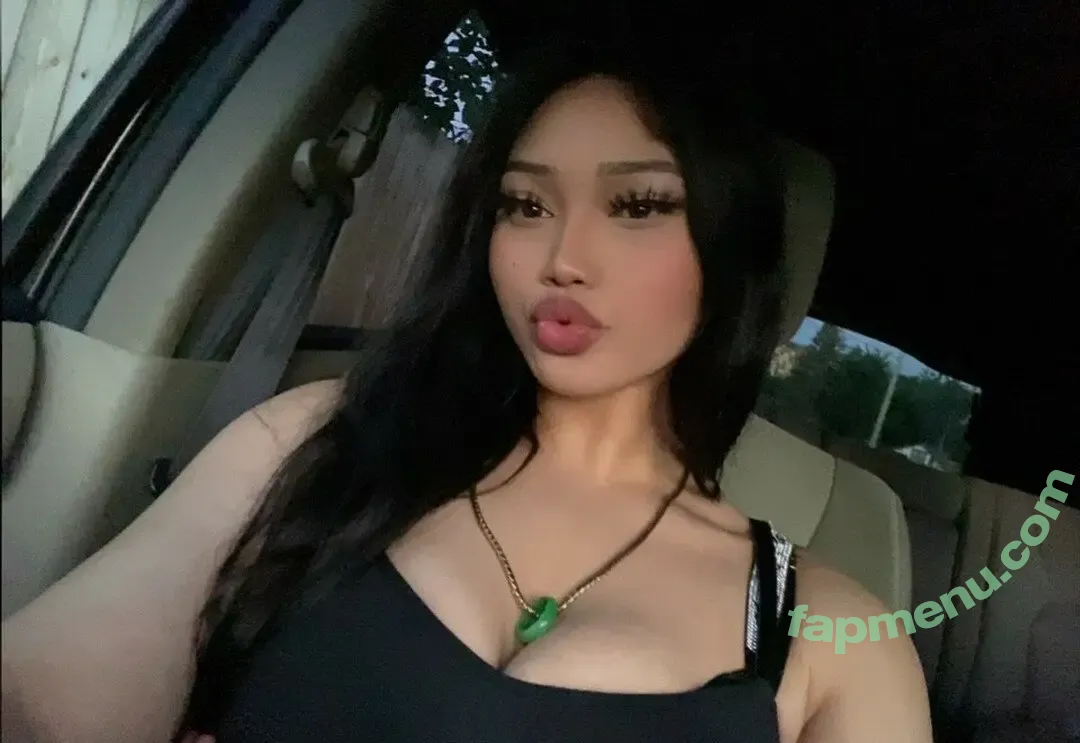 Sin.l33 nude photo #0002 (yourbabysin)