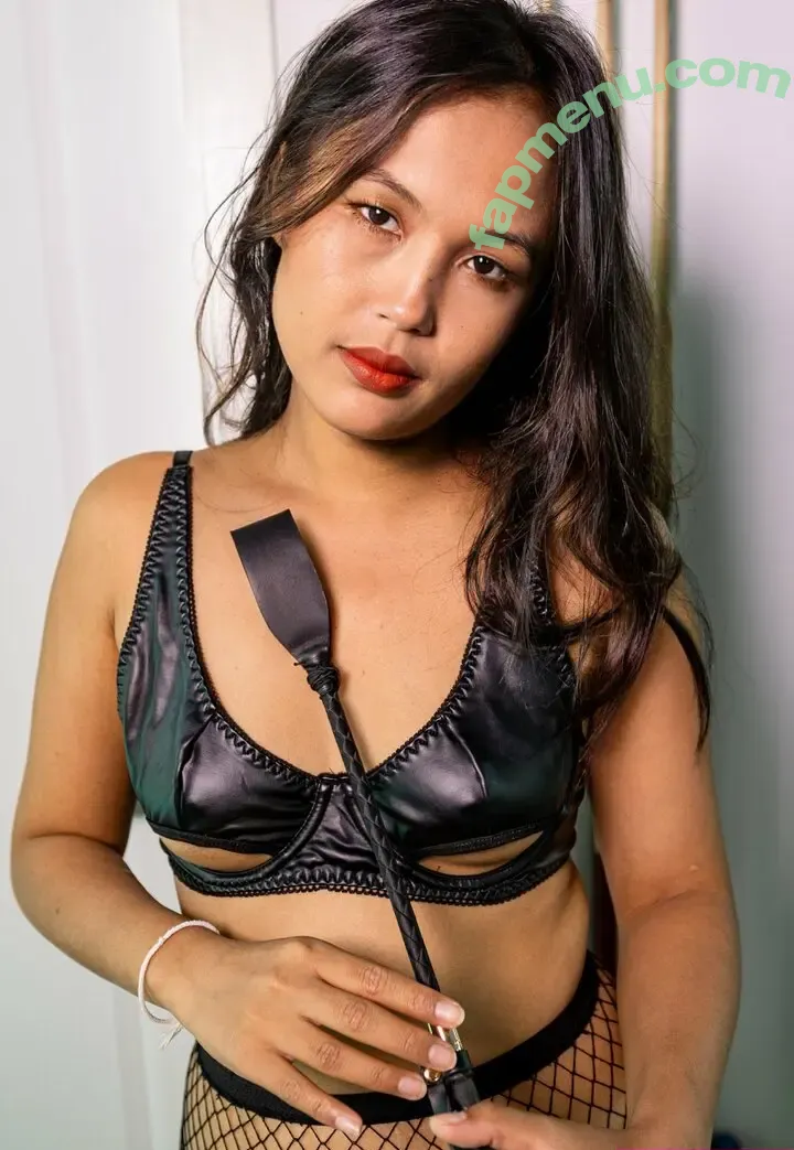 sin-sister nude photo #0006 (sistersin_sweden)