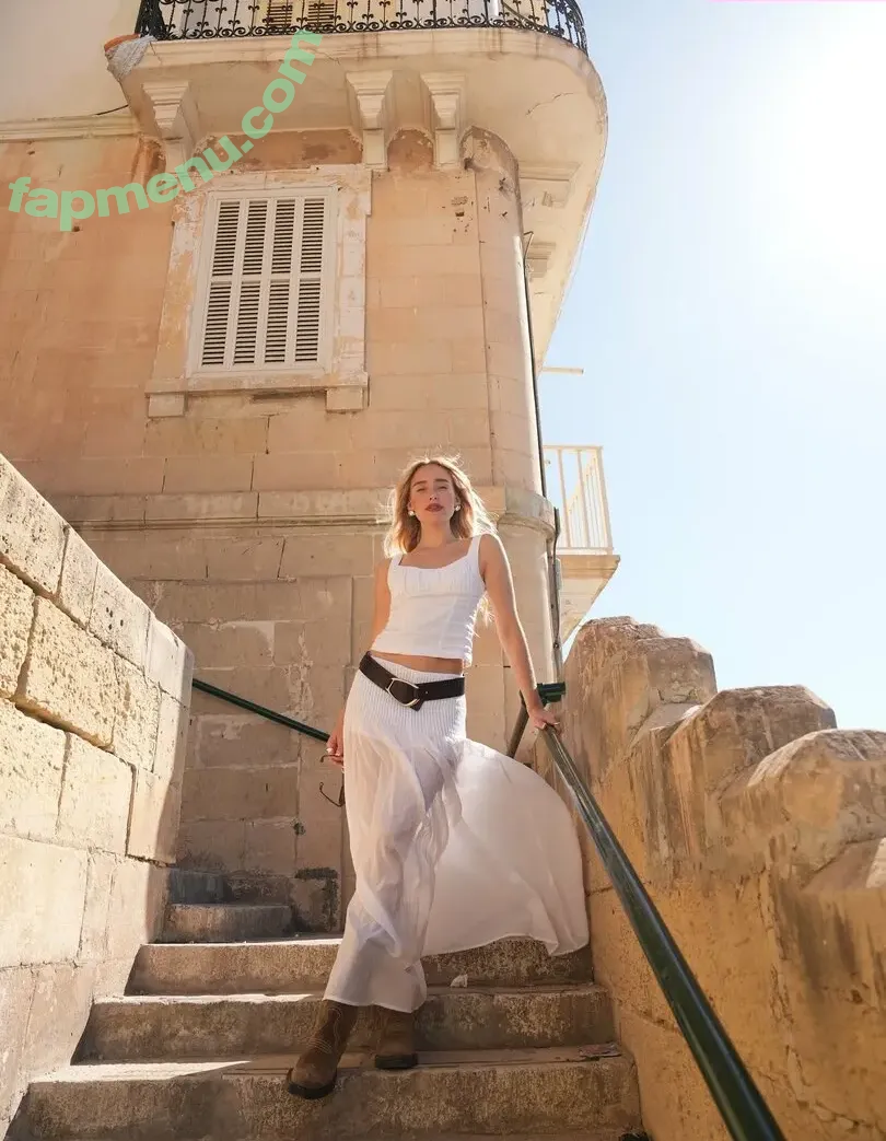 Sina Deinert nude photo #0015 (sinadeinert)