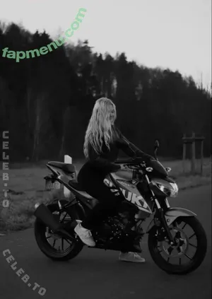 Sina_nck / sina.nck / sina.njck / sinamanuela nude photo #0024