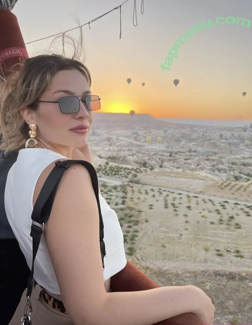 SindiMoon nude photo #0010 (cindy.moon19 / mistimoon)