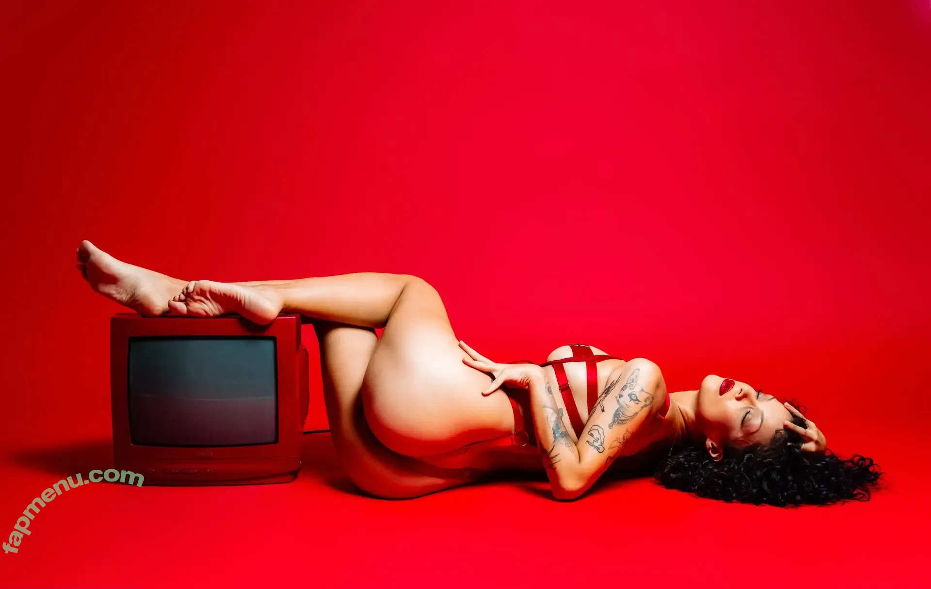 sinembilinmiyor nude photo #0059 (cw)