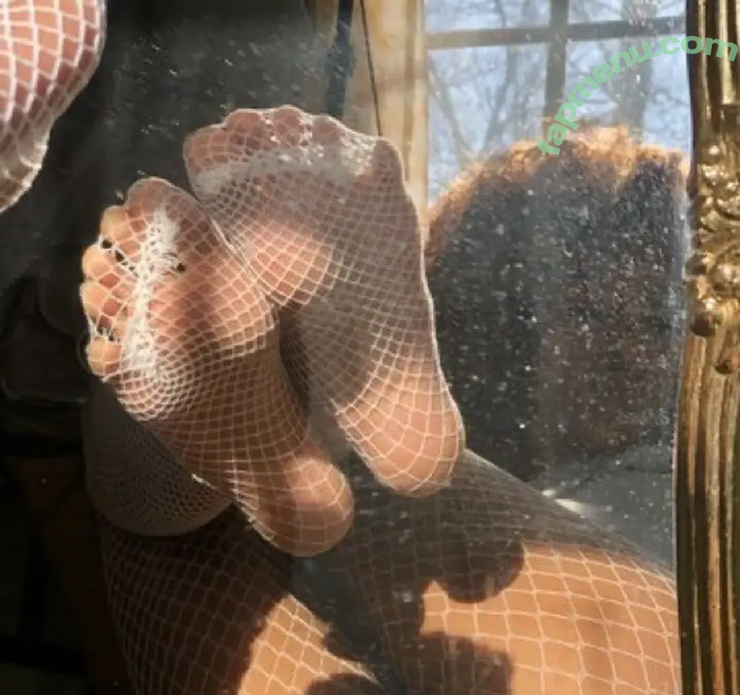 Sinister Simone nude photo #0005 (Blasianbirkin / setenstoned / simonesyed / spoiledsisi)